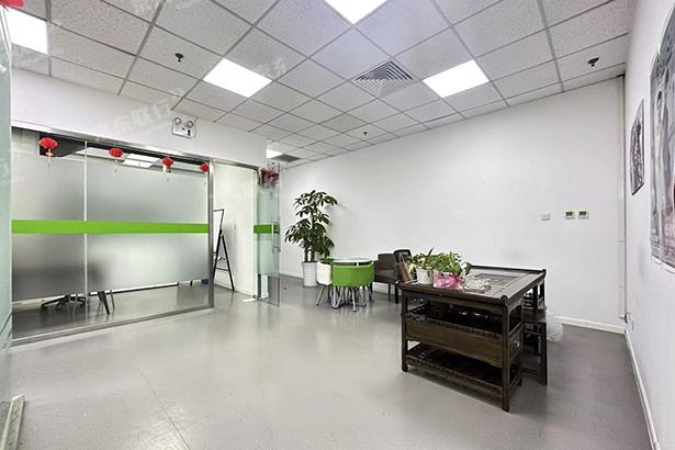源创空间大厦 299m²房型