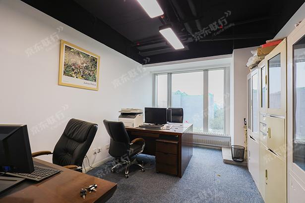 东城区-东二环-东方广场-写字楼出租-豪装-450㎡