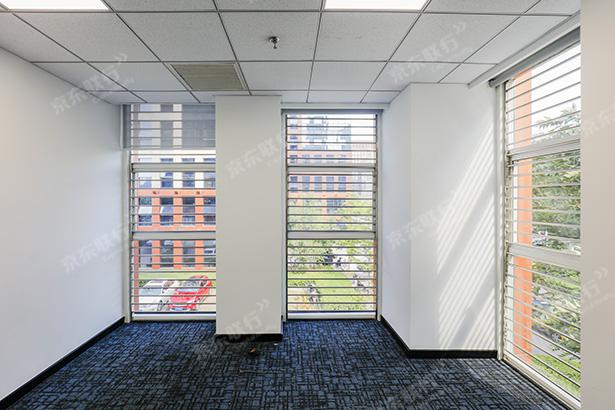 丰台区-丰台科技园-总部广场-写字楼出租-简装-256㎡