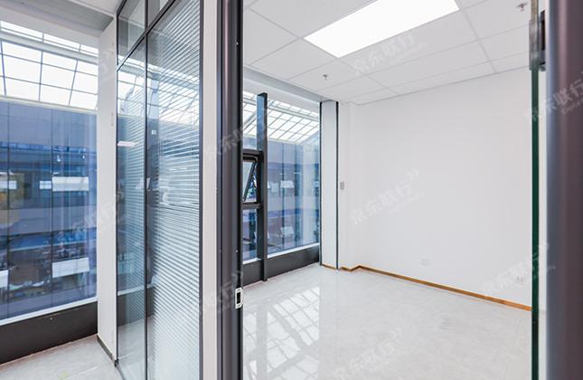 丰台区-丰台科技园-新华国际中心-写字楼出租-精装-222㎡