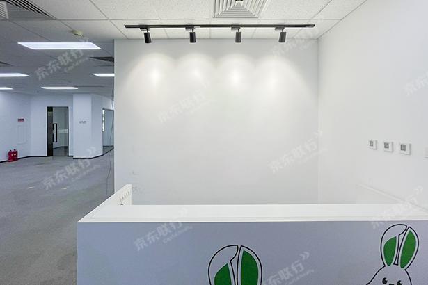 朝阳区-三元桥-东方国际大厦-写字楼出租-豪装-396㎡