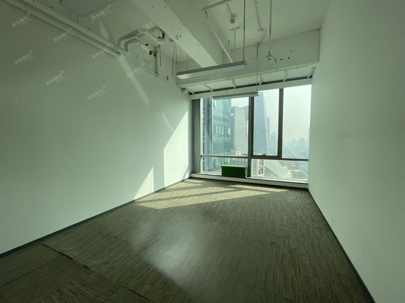 西城区-金融街-中海国际中心-写字楼出租-简装-684㎡