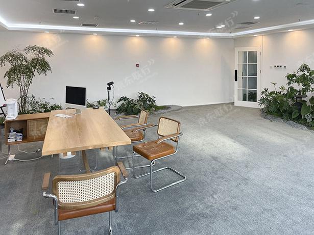 东城区-东四十条-鸿基大厦-写字楼出租-豪装-86㎡